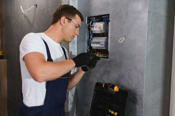 Best Licensed Electrician  in Cedar Grove, WI